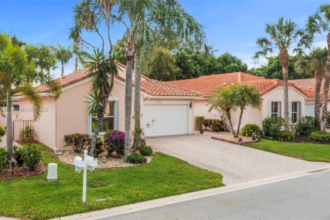 House in Boynton Beach, Florida 3 bedrooms, 149.76 sq.m. № 1730975 - photo 2