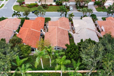 House in Boynton Beach, Florida 3 bedrooms, 149.76 sq.m. № 1730975 - photo 5