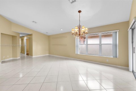 House in Boynton Beach, Florida 3 bedrooms, 149.76 sq.m. № 1730975 - photo 12