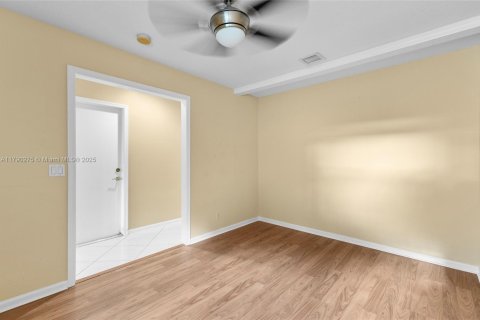 House in Boynton Beach, Florida 3 bedrooms, 149.76 sq.m. № 1730975 - photo 27