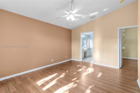 House in Boynton Beach, Florida 3 bedrooms, 149.76 sq.m. № 1730975 - photo 18