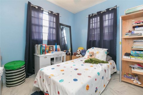 Casa en venta en Tampa, Florida, 4 dormitorios, 134.99 m2 № 2217999 - foto 18