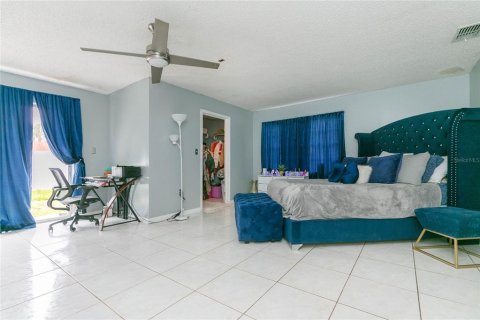 Casa en venta en Tampa, Florida, 4 dormitorios, 134.99 m2 № 2217999 - foto 22