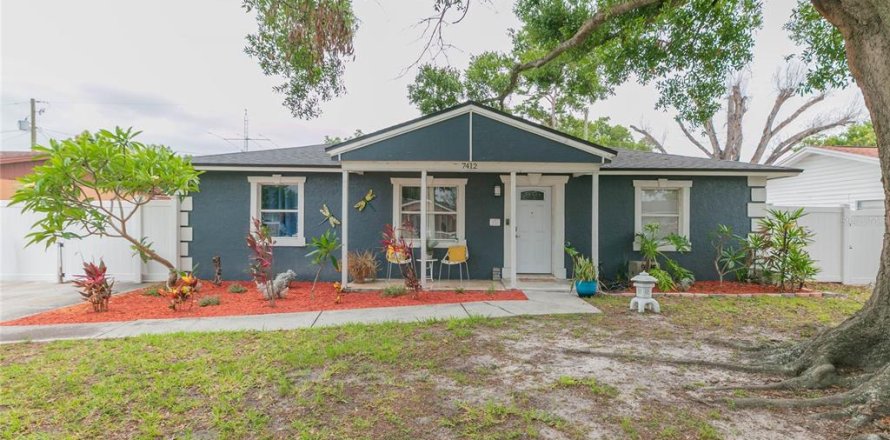 Casa en Tampa, Florida 4 dormitorios, 134.99 m2 № 2217999