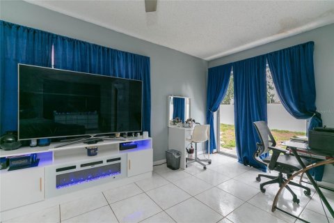 Casa en venta en Tampa, Florida, 4 dormitorios, 134.99 m2 № 2217999 - foto 26
