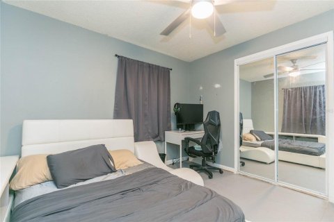 Casa en venta en Tampa, Florida, 4 dormitorios, 134.99 m2 № 2217999 - foto 17