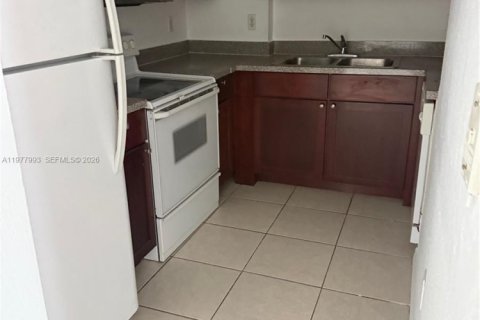 Copropriété à louer à Miami, Floride: 1 chambre, 53.05 m2 № 2046238 - photo 7