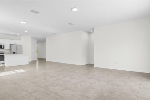 House in PINEWOOD RESERVE in Orlando, Florida 4 bedrooms, 199.18 sq.m. № 1602681 - photo 4