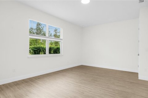 House in PINEWOOD RESERVE in Orlando, Florida 4 bedrooms, 199.18 sq.m. № 1602681 - photo 12