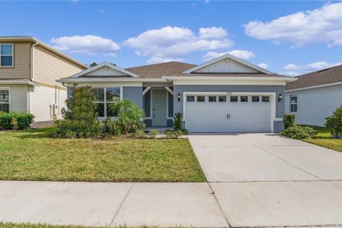 House in PINEWOOD RESERVE in Orlando, Florida 4 bedrooms, 199.18 sq.m. № 1602681 - photo 1