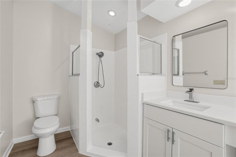 House in Brandon, Florida 4 bedrooms, 210.89 sq.m. № 2416337 - photo 23