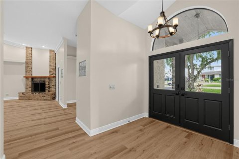 House in Brandon, Florida 4 bedrooms, 210.89 sq.m. № 2416337 - photo 6