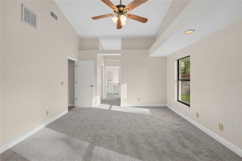 House in Brandon, Florida 4 bedrooms, 210.89 sq.m. № 2416337 - photo 17