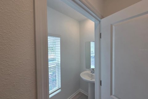 House in Clermont, Florida 3 bedrooms, 153.01 sq.m. № 1917829 - photo 10
