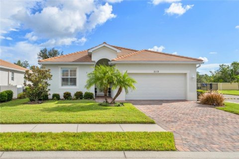 House in North Port, Florida 3 bedrooms, 155.24 sq.m. № 1900453 - photo 2