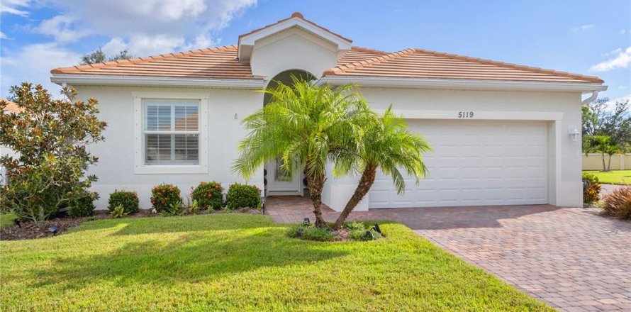 House in North Port, Florida 3 bedrooms, 155.24 sq.m. № 1900453