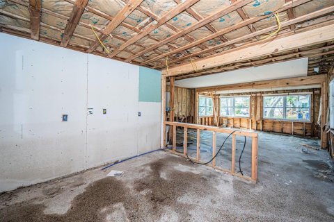 House in Palm Harbor, Florida 2 bedrooms, 83.98 sq.m. № 1719239 - photo 6