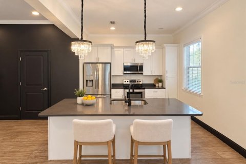 Touwnhouse à louer à Tampa, Floride: 4 chambres, 158.49 m2 № 2421905 - photo 6