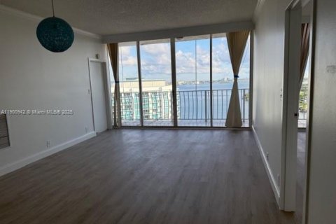 Condominio en alquiler en North Bay Village, Florida, 2 dormitorios, 95.69 m2 № 1953354 - foto 7