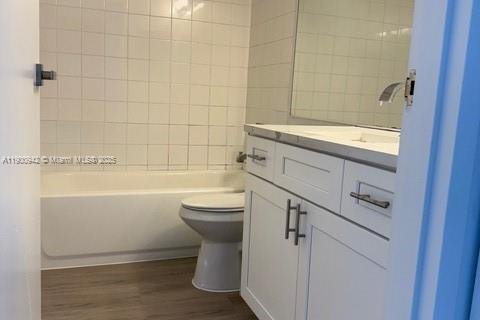 Condominio en alquiler en North Bay Village, Florida, 2 dormitorios, 95.69 m2 № 1953354 - foto 9