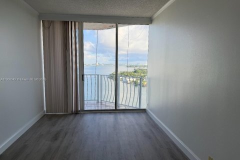 Condominio en alquiler en North Bay Village, Florida, 2 dormitorios, 95.69 m2 № 1953354 - foto 6