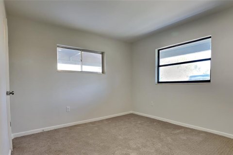 House in Orlando, Florida 3 bedrooms, 111.02 sq.m. № 1640442 - photo 9