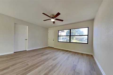 House in Orlando, Florida 3 bedrooms, 111.02 sq.m. № 1640442 - photo 3