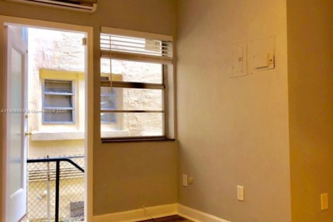 Купить кондоминиум в Майами-Бич, Флорида 1 спальня, 49.24м2, № 1896543 - фото 15