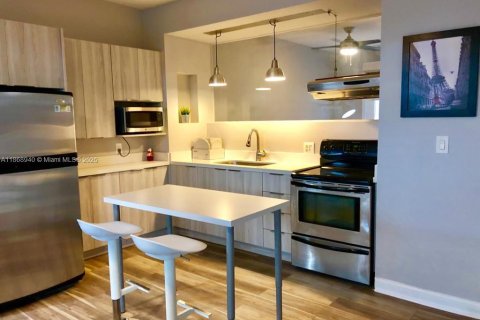 Купить кондоминиум в Майами-Бич, Флорида 1 спальня, 49.24м2, № 1896543 - фото 7