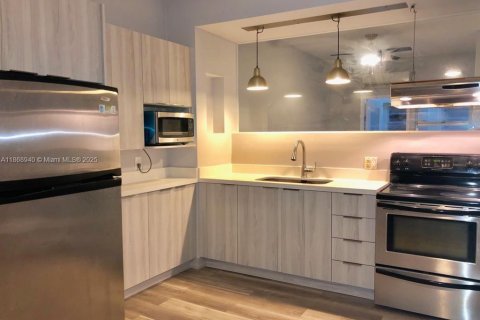Купить кондоминиум в Майами-Бич, Флорида 1 спальня, 49.24м2, № 1896543 - фото 11