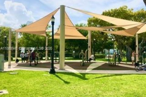 Купить кондоминиум в Майами-Бич, Флорида 1 спальня, 49.24м2, № 1896543 - фото 22