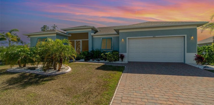 Casa en Port Charlotte, Florida 3 dormitorios, 184.5 m2 № 1723565