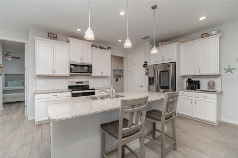 Casa en venta en Port Charlotte, Florida, 3 dormitorios, 184.5 m2 № 1723565 - foto 2