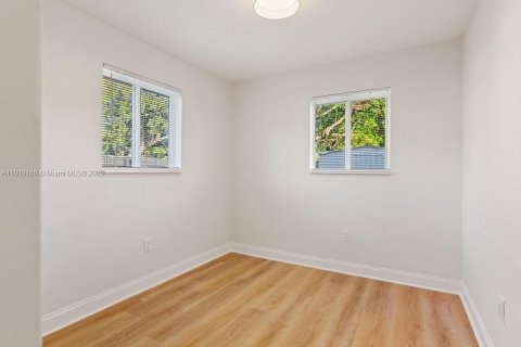 Купить виллу или дом в Майами, Флорида 3 спальни, 81.29м2, № 1974401 - фото 7