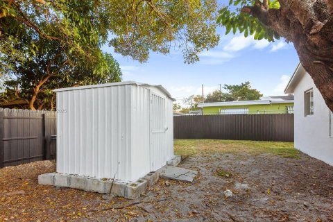 Купить виллу или дом в Майами, Флорида 3 спальни, 81.29м2, № 1974401 - фото 15