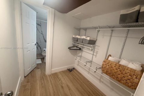 Снять в аренду кондоминиум в Майами-Бич, Флорида 2 спальни, 100.98м2, № 1811437 - фото 11