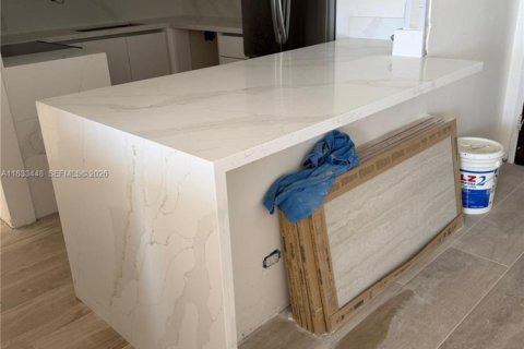 Condominio en alquiler en Miami Beach, Florida, 2 dormitorios, 100.98 m2 № 1811437 - foto 3