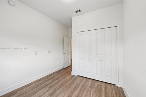 Touwnhouse à louer à Miami, Floride: 3 chambres, 173.73 m2 № 1836297 - photo 20