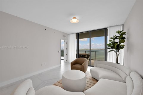 Снять в аренду кондоминиум в Майами, Флорида 3 спальни, 121.33м2, № 2044112 - фото 12