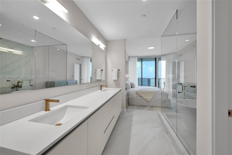 Снять в аренду кондоминиум в Майами, Флорида 3 спальни, 121.33м2, № 2044112 - фото 23