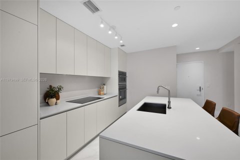 Снять в аренду кондоминиум в Майами, Флорида 3 спальни, 121.33м2, № 2044112 - фото 8