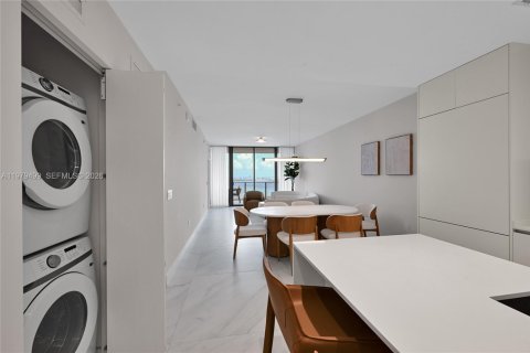 Снять в аренду кондоминиум в Майами, Флорида 3 спальни, 121.33м2, № 2044112 - фото 9