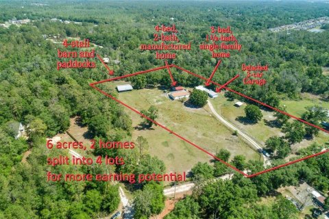 Villa ou maison à Wesley Chapel, Floride 7 chambres, 283.35 m2 № 2150947