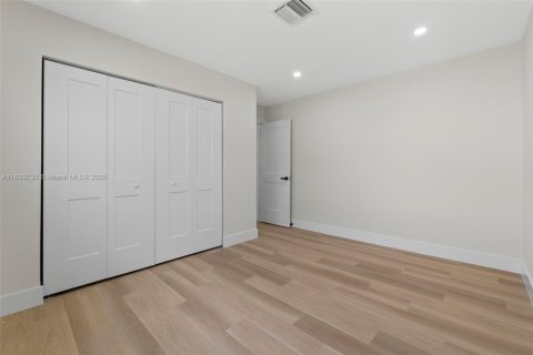 House in Boynton Beach, Florida 4 bedrooms, 208.19 sq.m. № 1814634 - photo 25