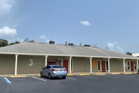 Commercial property in Kissimmee, Florida 557.41 sq.m. № 2224356 - photo 2
