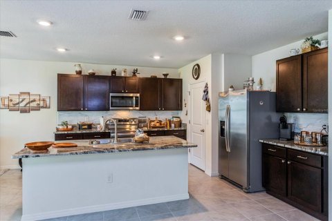 House in Ocala, Florida 4 bedrooms, 215.44 sq.m. № 1350076 - photo 7