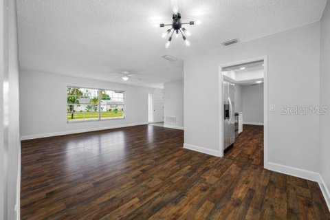 Villa ou maison à vendre à Largo, Floride: 3 chambres, 146.32 m2 № 1913279 - photo 13