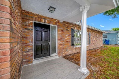 Villa ou maison à vendre à Largo, Floride: 3 chambres, 146.32 m2 № 1913279 - photo 3