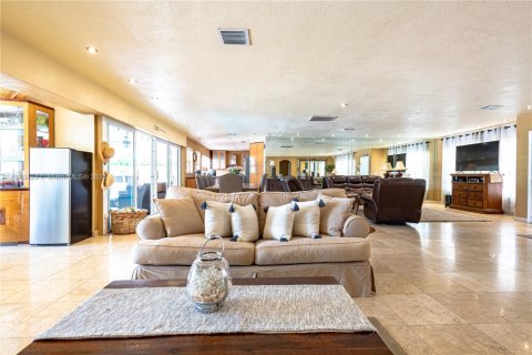Villa ou maison à vendre à Fort Lauderdale, Floride: 4 chambres, 267.74 m2 № 1867137 - photo 17