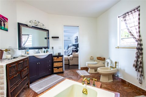 Villa ou maison à vendre à Fort Lauderdale, Floride: 4 chambres, 267.74 m2 № 1867137 - photo 15